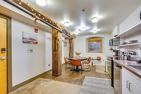 Dtwn Knoxville Studio Half-mi to Market Square!