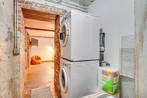 Dtwn Knoxville Studio Half-mi to Market Square!