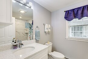 Quiet Kingston Getaway - 3 Mi to Beaches!