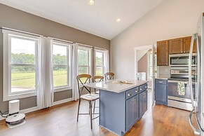 Serene Travelers Rest Apartment: 7 Mi to Downtown!