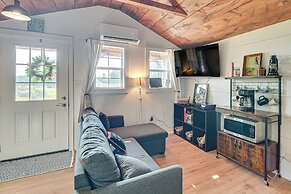 Isle La Motte Cabin ~ 3 Mi to Lake Champlain!