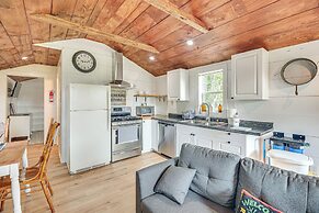 Isle La Motte Cabin ~ 3 Mi to Lake Champlain!