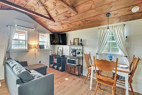 Isle La Motte Cabin ~ 3 Mi to Lake Champlain!