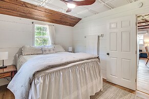 Isle La Motte Cabin ~ 3 Mi to Lake Champlain!