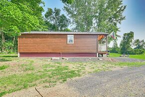 Isle La Motte Cabin ~ 3 Mi to Lake Champlain!