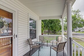 3 Mi to Cedar Point: Sunny Sandusky Home w/ Yard