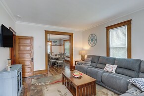 3 Mi to Cedar Point: Sunny Sandusky Home w/ Yard