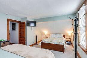 3 Mi to Cedar Point: Sunny Sandusky Home w/ Yard