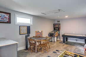 3 Mi to Cedar Point: Sunny Sandusky Home w/ Yard