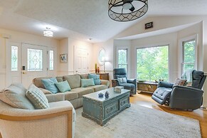 Blue Ridge Mtn Retreat: Porches & Creek Access