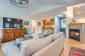 Blue Ridge Mtn Retreat: Porches & Creek Access