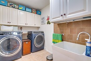 Blue Ridge Mtn Retreat: Porches & Creek Access