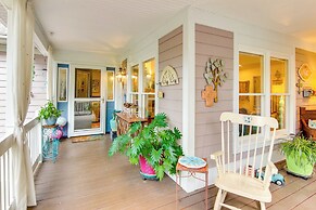 Blue Ridge Mtn Retreat: Porches & Creek Access