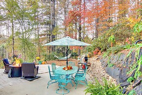 Blue Ridge Mtn Retreat: Porches & Creek Access