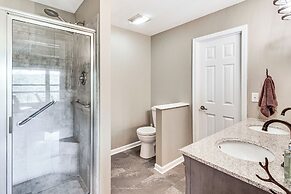 Mountain & Waterfall Views: Stunning Dahlonega Gem
