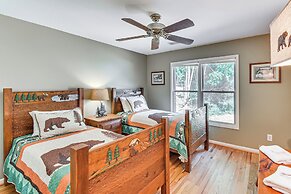 Mountain & Waterfall Views: Stunning Dahlonega Gem