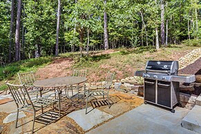 Mountain & Waterfall Views: Stunning Dahlonega Gem