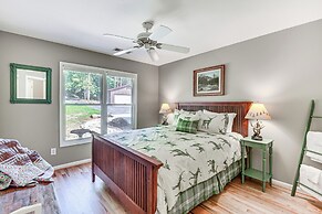 Mountain & Waterfall Views: Stunning Dahlonega Gem