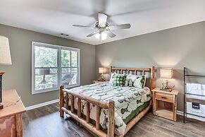 Mountain & Waterfall Views: Stunning Dahlonega Gem