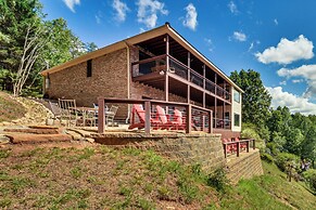 Mountain & Waterfall Views: Stunning Dahlonega Gem