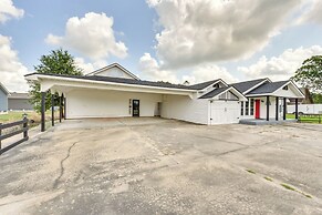 Group-friendly Louisana Hideaway: Hunt & Fish!