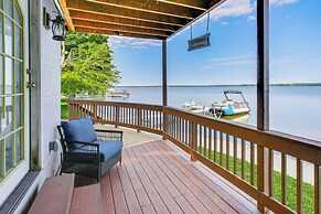 Charming Bear Lake Cottage w/ Dock & Paddleboards!