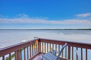 Charming Bear Lake Cottage w/ Dock & Paddleboards!