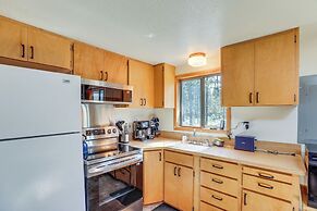 1 Mi to State Park: Peaceful La Pine Cabin w/ Deck