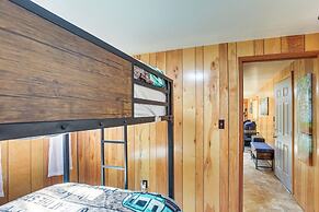 1 Mi to State Park: Peaceful La Pine Cabin w/ Deck