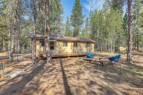 1 Mi to State Park: Peaceful La Pine Cabin w/ Deck