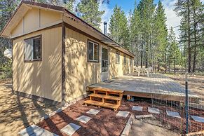 1 Mi to State Park: Peaceful La Pine Cabin w/ Deck