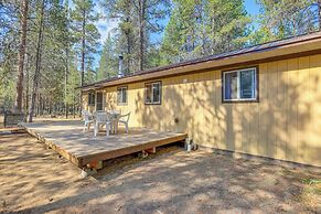 1 Mi to State Park: Peaceful La Pine Cabin w/ Deck