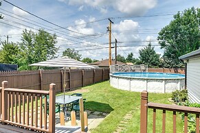 Central Apt in Cheektowaga w/ Private Deck!