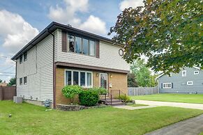 Central Apt in Cheektowaga w/ Private Deck!