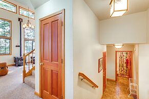 1 Mi to Skiing: Cabin w/ Deck in Bear Valley!