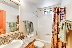 1 Mi to Skiing: Cabin w/ Deck in Bear Valley!