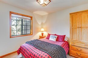 1 Mi to Skiing: Cabin w/ Deck in Bear Valley!