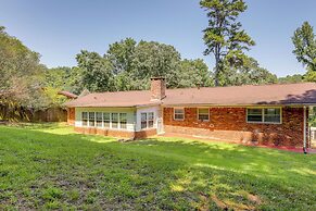 Decatur Apartment ~ 11 Mi to Downtown Atlanta!