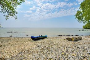 Waterfront Views: Lake Ontario Gem w/ Fireplace