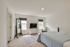 Waterfront Views: Lake Ontario Gem w/ Fireplace