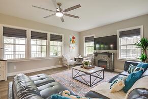 Waterfront Views: Lake Ontario Gem w/ Fireplace