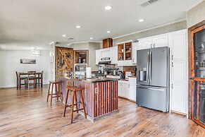 Waterfront Buster's Place on Hickory w/ Fire Pit