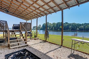 Waterfront Buster's Place on Hickory w/ Fire Pit