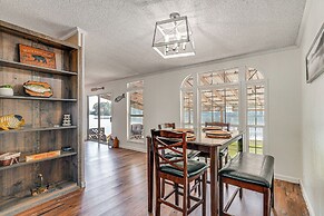 Waterfront Buster's Place on Hickory w/ Fire Pit