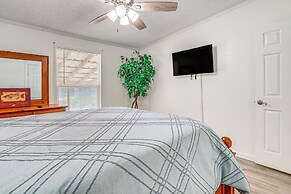 Waterfront Buster's Place on Hickory w/ Fire Pit