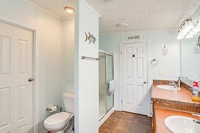 Waterfront Buster's Place on Hickory w/ Fire Pit