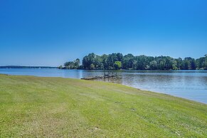 Waterfront Buster's Place on Hickory w/ Fire Pit