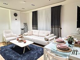 Grand Diker Port Residence