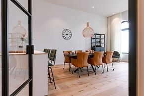 Serene Dikefront Apartment With en Suite Bedrooms and Stunning Views