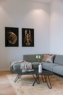 Serene Dikefront Apartment With en Suite Bedrooms and Stunning Views